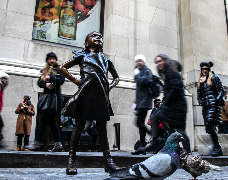 fearless girl mini statue