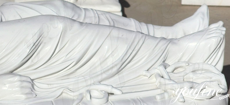 veiled-Christ-sculpture