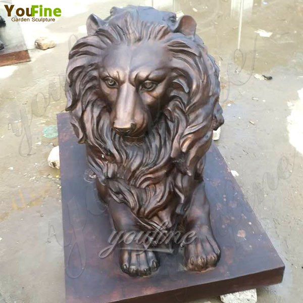 Casting Large Bronze Lion Statue for Garden Decoration Supplier