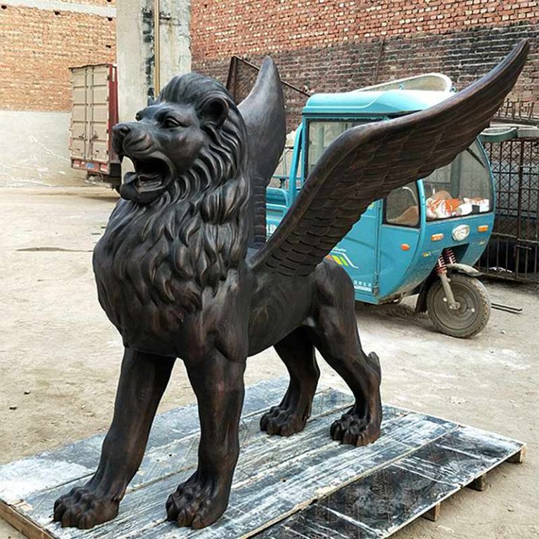 Casting Winged Bronze Lion Statue Tarkov Garden Decor for Sale