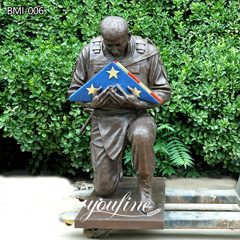 memorial soldier statue